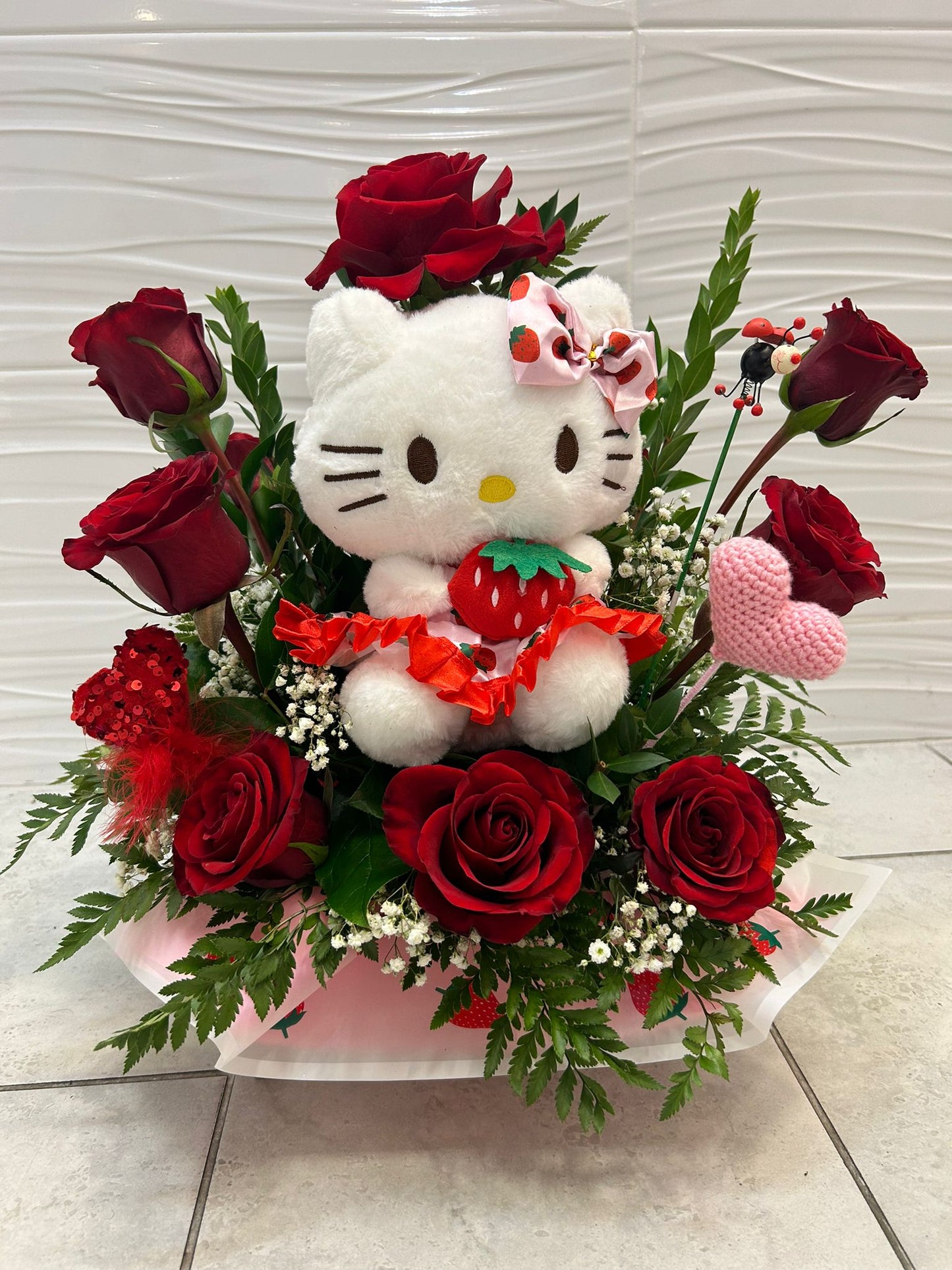 strawberry kitty arrengment