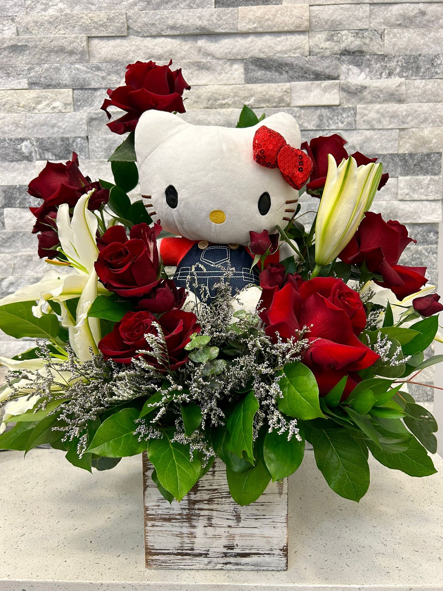 Hello Kitty Arrengment
